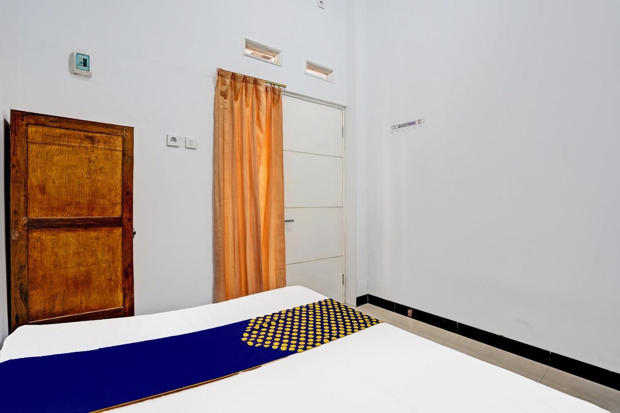 Oyo Life 91866 Paradise Ok Kost Syariah Mojokerto Exterior foto